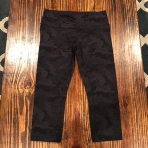 Lululemon navy camo pants